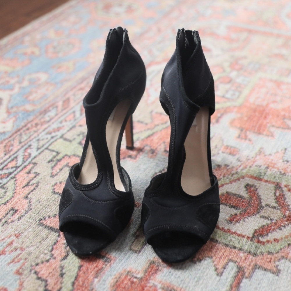 LK BENNETT ANTHEA NAVY & BLACK NEOPRENE HEELS